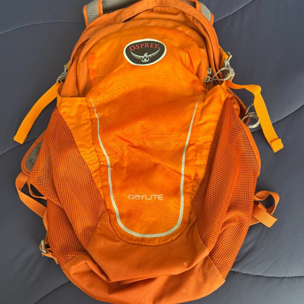 Osprey Atomic Orange Daylite Daypack 13l